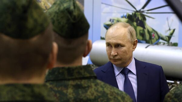 Rabochaya poyezdka prezidenta RF V. Putina v Sentralniy federalniy okrug - Sputnik O‘zbekiston
