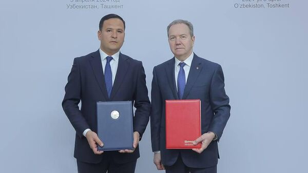 МинТруда Респ. Узбекистан и компания ЛУКОЙЛ подписали договор об организованном наборе граждан - Sputnik Ўзбекистон