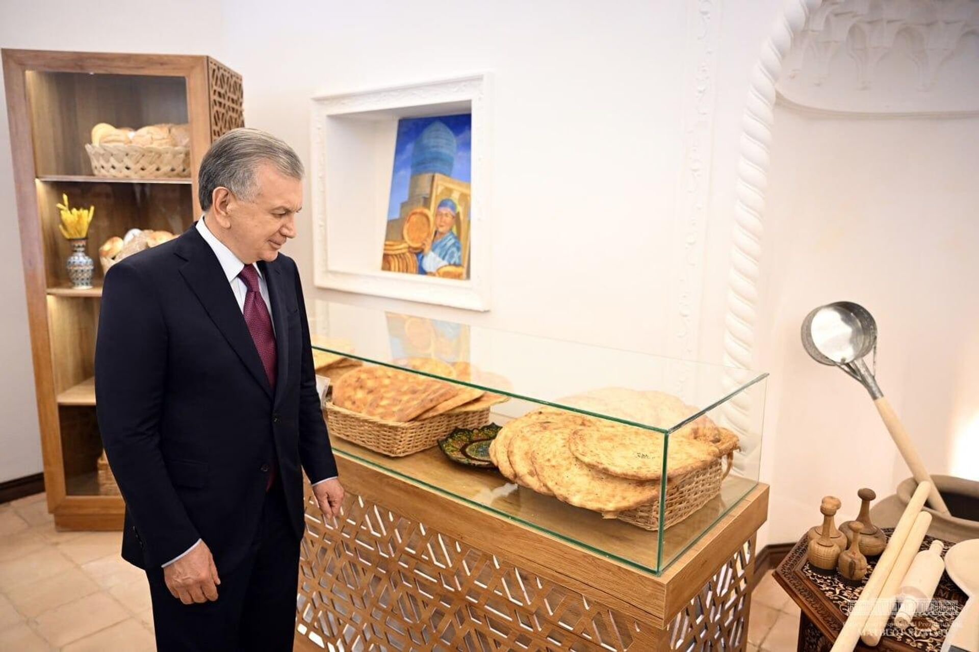 Президент Шавкат Мирзиёев 3 апреля посетил махаллю Гулбозор в Шайхантахурском районе столицы - Sputnik Узбекистан, 1920, 04.04.2024
