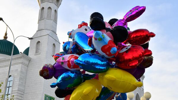В Ташкенте совершили праздничный намаз по случаю праздника Рамазан хайит - Sputnik Ўзбекистон