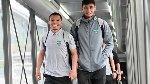 Футболисты Узбекистана прибыли в Катар для участия в Кубке Азии - Sputnik Узбекистан