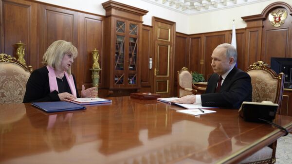 Президент Владимир Путин встретился с главой Центризбиркома Эллой Памфиловой - Sputnik Узбекистан
