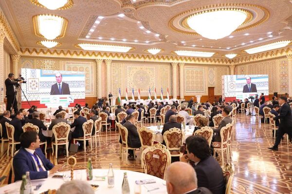 Uzbeksko-tadjikskiy investitsionniy biznes forum v Dushanbe - Sputnik O‘zbekiston