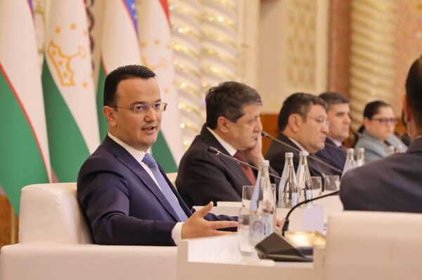 Узбекско-таджикский инвестиционный бизнес-форум в Душанбе - Sputnik Ўзбекистон