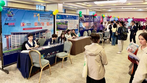 Вулканология и двойные дипломы — что предлагают зарубежные вузы на выставке в Ташкенте - Sputnik Узбекистан