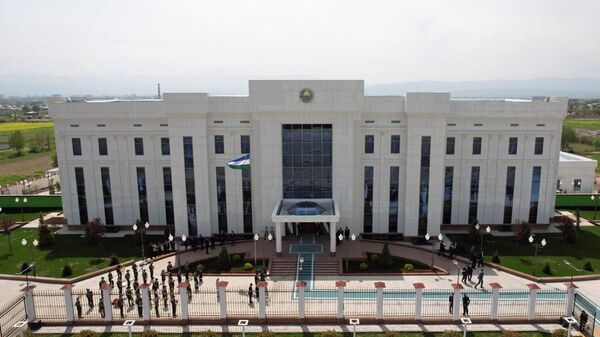 Шавкат Мирзиёев и Эмомали Рахмон открыли новое здание посольства Узбекистана в Душанбе - Sputnik Ўзбекистон