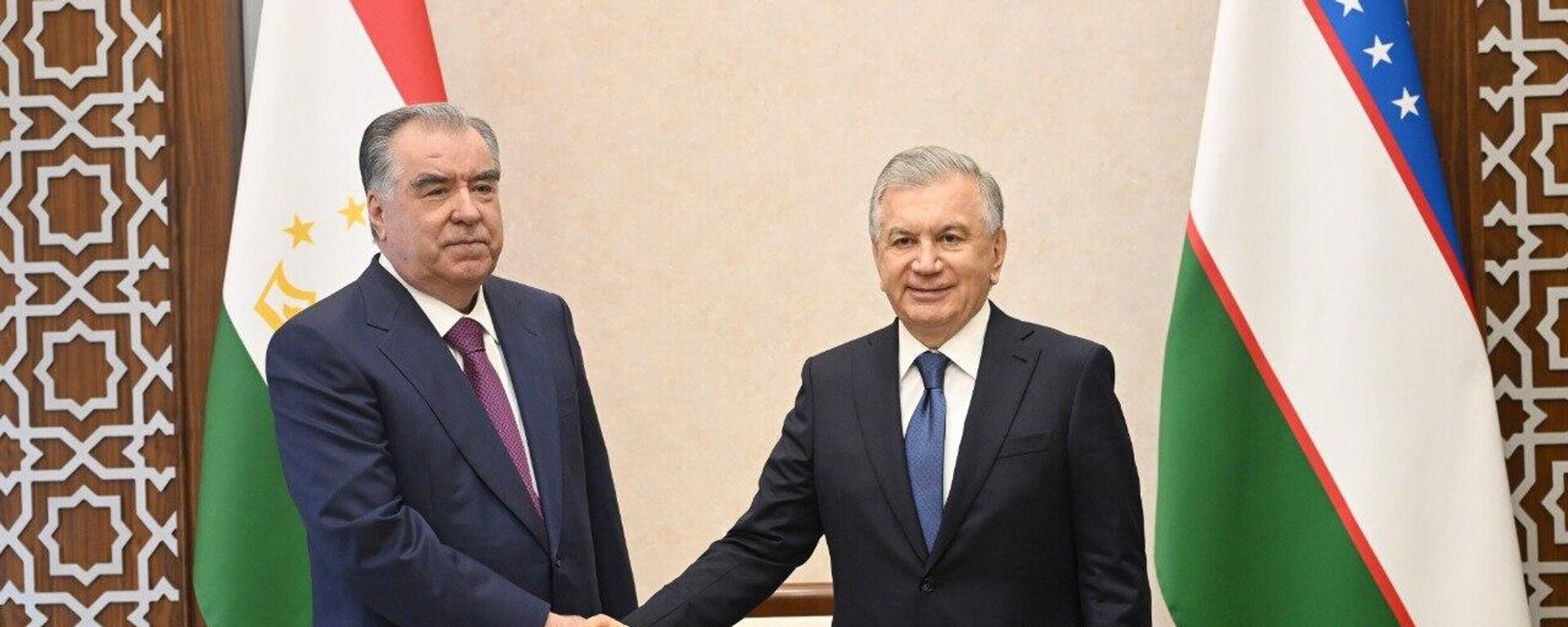 Церемония открытия нового здания посольства Узбекистана в Душанбе - Sputnik Узбекистан, 1920, 08.09.2025