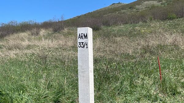 Первый пограничный столб на государственной границе Армения-Азербайджан - Sputnik Ўзбекистон