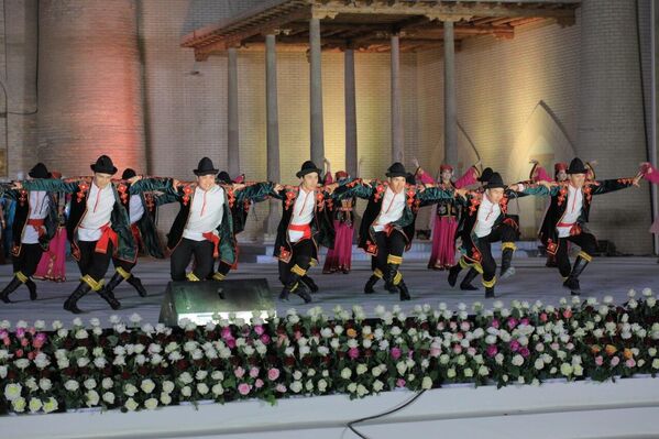  В Хиве стартовал фестиваль Лазги  - Sputnik Узбекистан