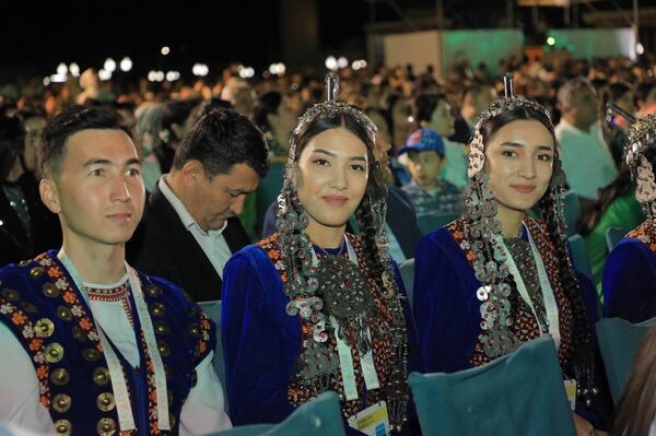 Названы победители Международного фестиваля танца Лязги - Sputnik Узбекистан