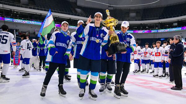 Хоккеисты сборной Узбекистана   - Sputnik Узбекистан