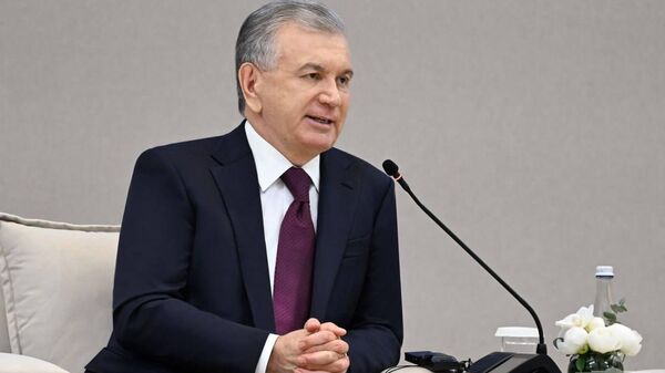 Президент Шавкат Мирзиёев выступает на пленарном заседании третьего Ташкентского международного инвестиционного форума. - Sputnik Узбекистан