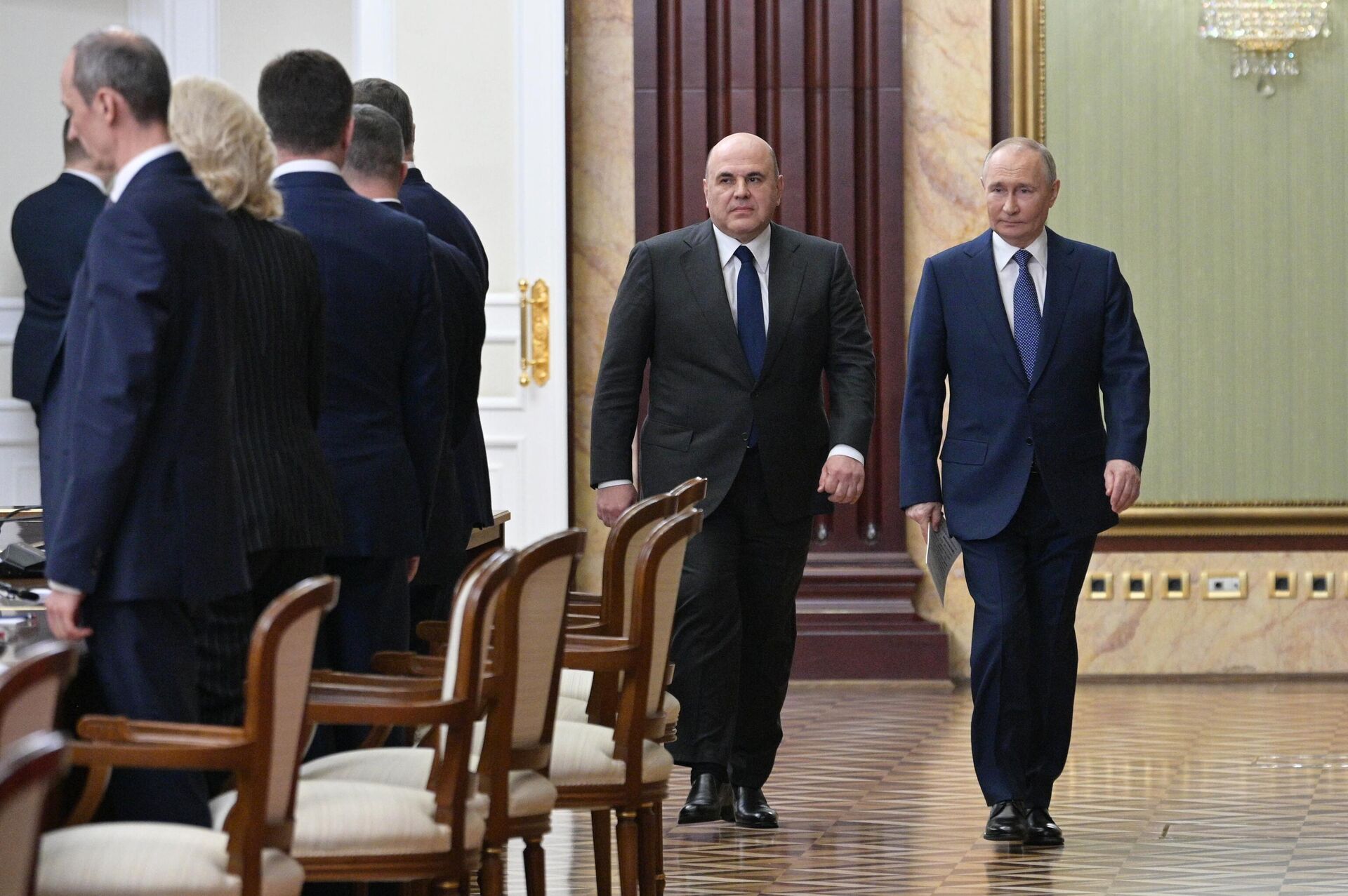 Президент Владимир Путин провел встречу с членами правительства - Sputnik Узбекистан, 1920, 07.05.2024
