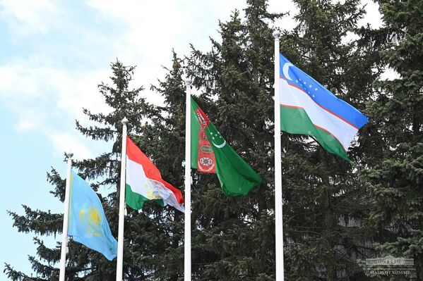 Президент Узбекистана прибыл в Российскую Федерацию - Sputnik Узбекистан