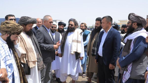 Узбекистан отправил гуманитарную помощь в Афганистан  - Sputnik Узбекистан