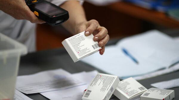 Вакцина ЭпиВакКорона доставлена в Волгоград - Sputnik Узбекистан