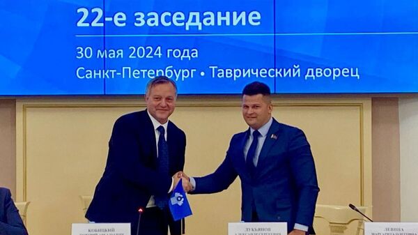 Белорусский сенатор возглавил Молодежную межпарламентскую ассамблею СНГ - Sputnik Узбекистан