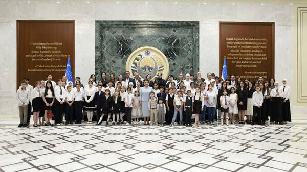 В Сенат приглашена группа представителей семейных детских домов - Sputnik Узбекистан