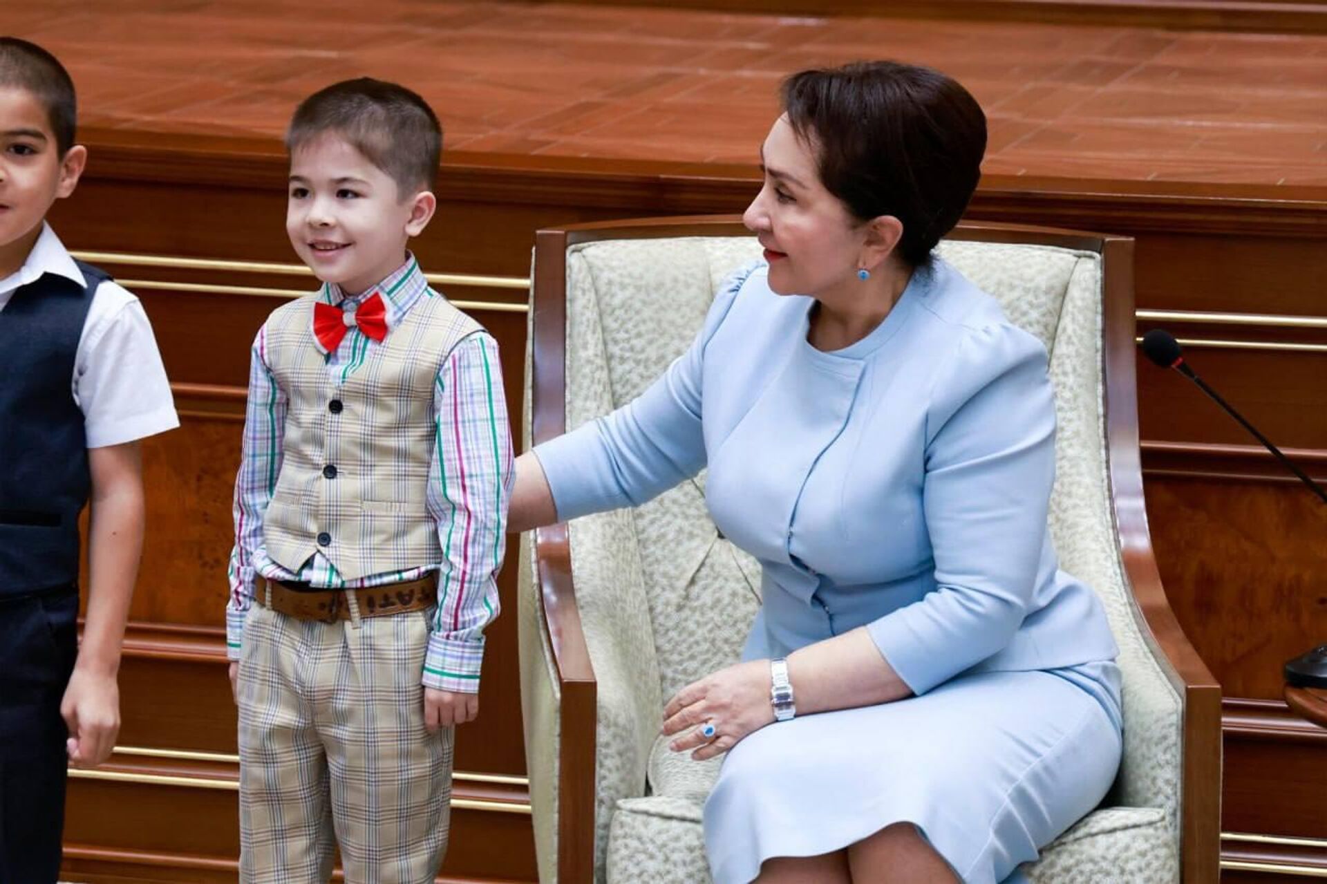 В Сенат приглашена группа представителей семейных детских домов - Sputnik Узбекистан, 1920, 01.06.2024