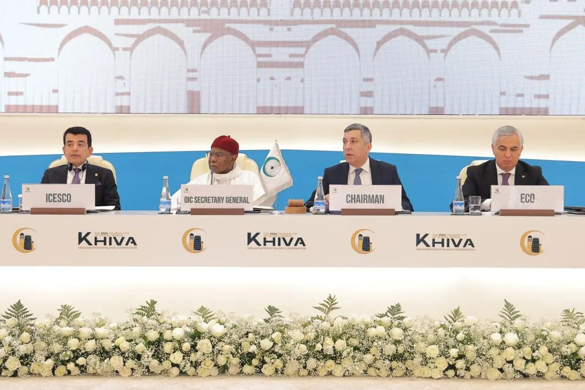 В древнем городе Хиве состоялось официальное открытие XII сессии Исламской конференции министров туризма под лозунгом Хива - туристический город исламского мира в 2024 году - Sputnik Узбекистан, 1920, 02.06.2024