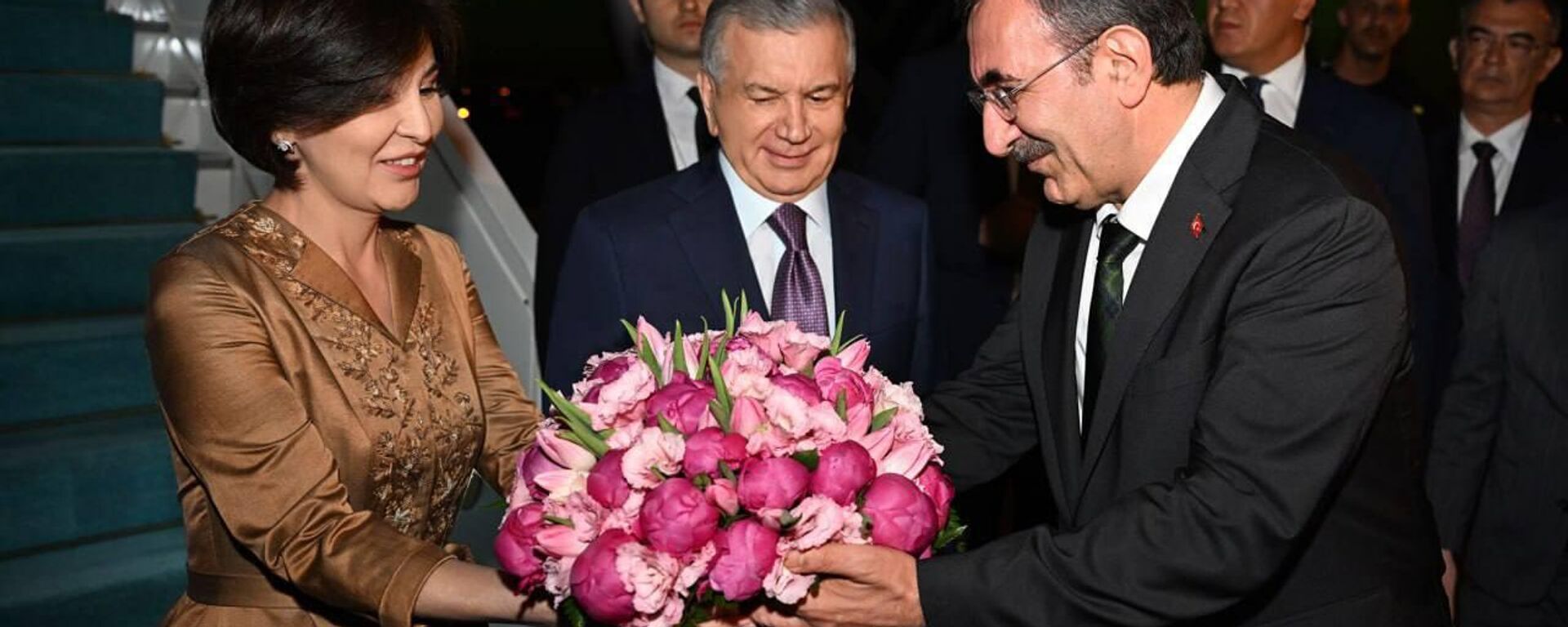 Ўзбекистон президенти Шавкат Мирзиёев рафиқаси билан бирга Туркияга расмий ташриф билан келди - Sputnik Ўзбекистон, 1920, 06.06.2024