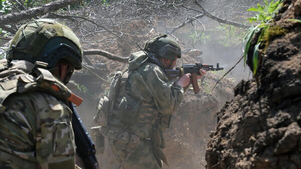 Подготовка штурмовых подразделений группировки войск Запад - Sputnik Узбекистан