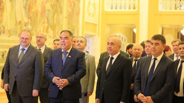 Визит делегации Ташкентской области в Согдийскую область Таджикистана - Sputnik Ўзбекистон