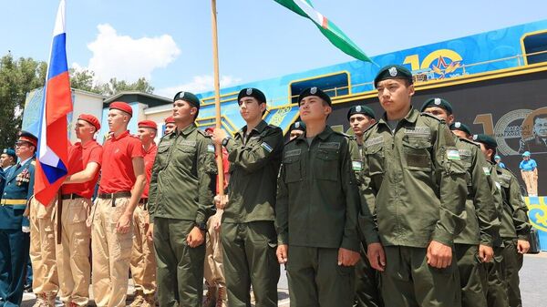 В Алматы стартовал X Международный военно-патриотический сбор молодежи Айбын - Sputnik Узбекистан