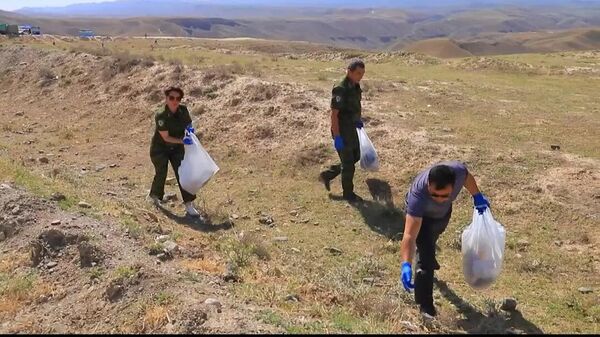 В Джизакской области собрали свыше 6 тонн мусора  - Sputnik Узбекистан