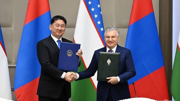 Подписан солидный пакет соглашений, направленных на расширение узбекско-монгольского многопланового сотрудничества - Sputnik Узбекистан