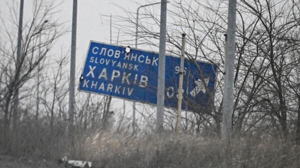 Военные инженеры группировки войск Центр продолжают разминирование освобожденных населенных пунктов от войск ВСУ в зоне СВО - Sputnik Узбекистан