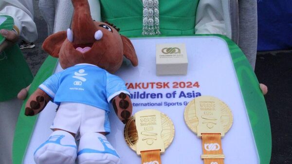 Первых победителей и призеров Игр Дети Азии наградили в Якутске - Sputnik Узбекистан