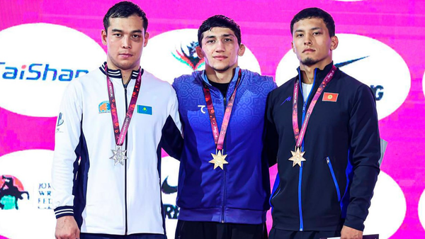 Узбекские борцы завоевали три медали на молодежном чемпионате Азии  - Sputnik Узбекистан