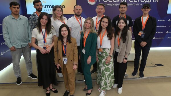 В главном офисе международной медиагруппы Россия сегодня прошел очередной модуль образовательного проекта SputnikPro на Зубовском  - Sputnik Узбекистан