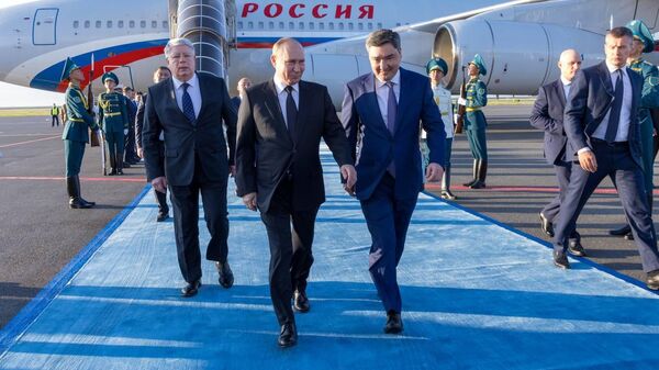 Владимир Путин прилетел в Астану - Sputnik Узбекистан
