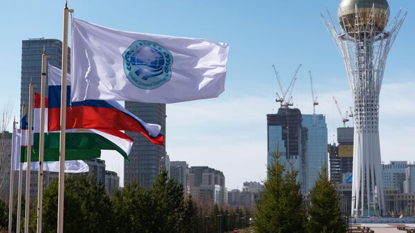 Итоги Саммита ШОС в Астане обсудят эксперты - видеомост - Sputnik Узбекистан