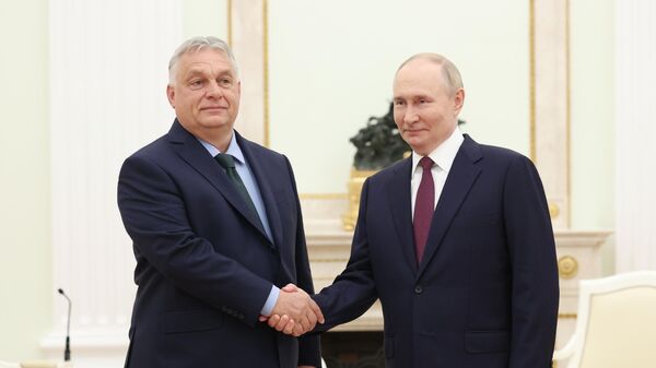 Президент РФ Владимир Путин встретился с премьер-министром Венгрии В. Орбаном - Sputnik Ўзбекистон