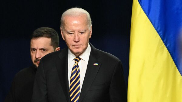 Президент Украины Владимир Зеленский (слева) и президент США Джо Байден во время встречи в Белом доме. - Sputnik Ўзбекистон