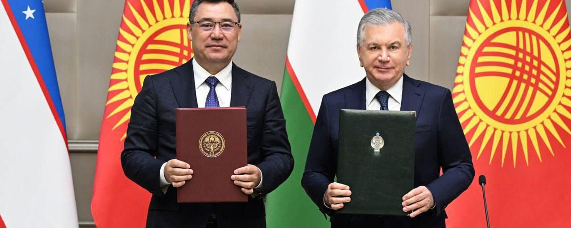 Shavkat Mirziyoyev i Prezident Kirgizskoy Respubliki Sadir Japarov podpisali Sovmestnoe zayavlenie   - Sputnik O‘zbekiston, 1920, 18.07.2024