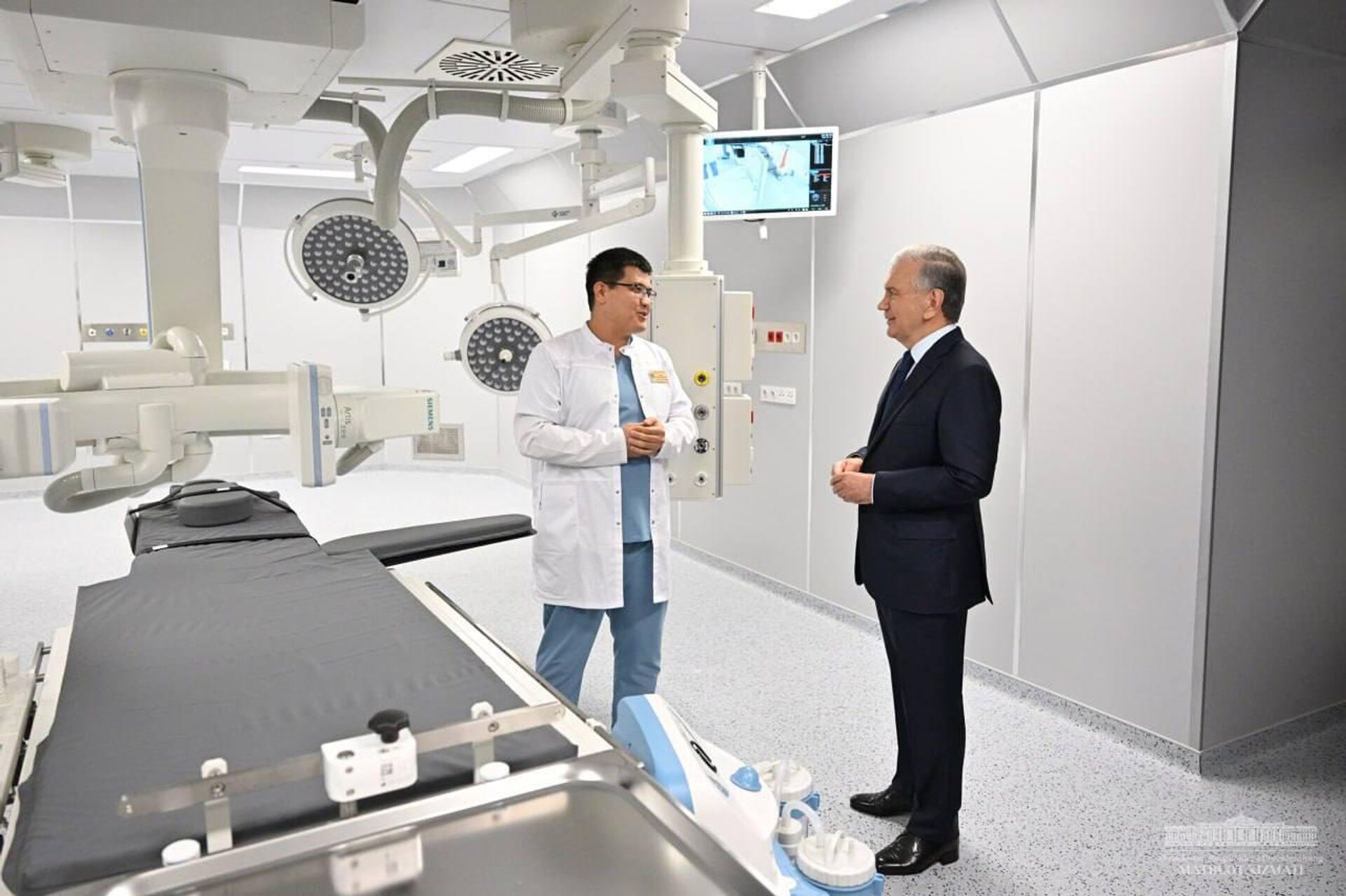 Shavkat Mirziyoyev oznakomilsya s usloviyami, sozdannimi v novom komplekse Respublikanskogo sentra onkologii i radiologii. - Sputnik O‘zbekiston, 1920, 30.08.2024