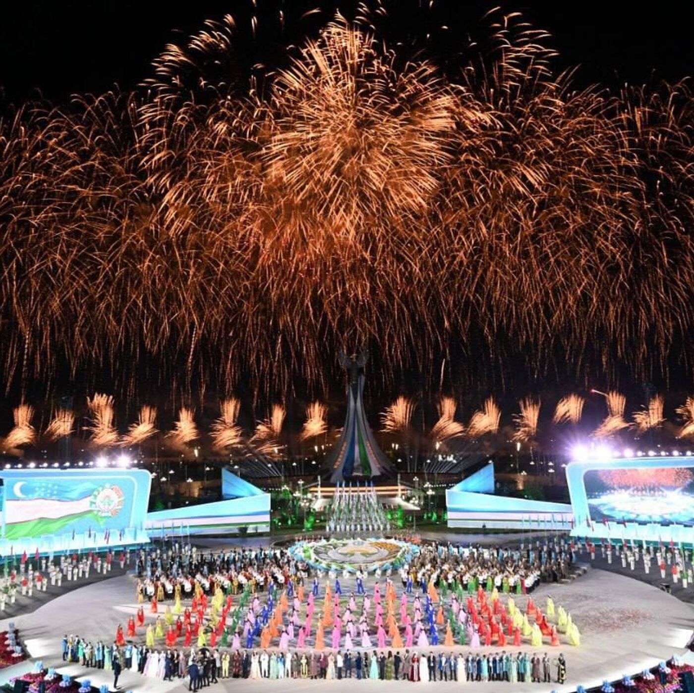 Ichida vazelin solingan sik