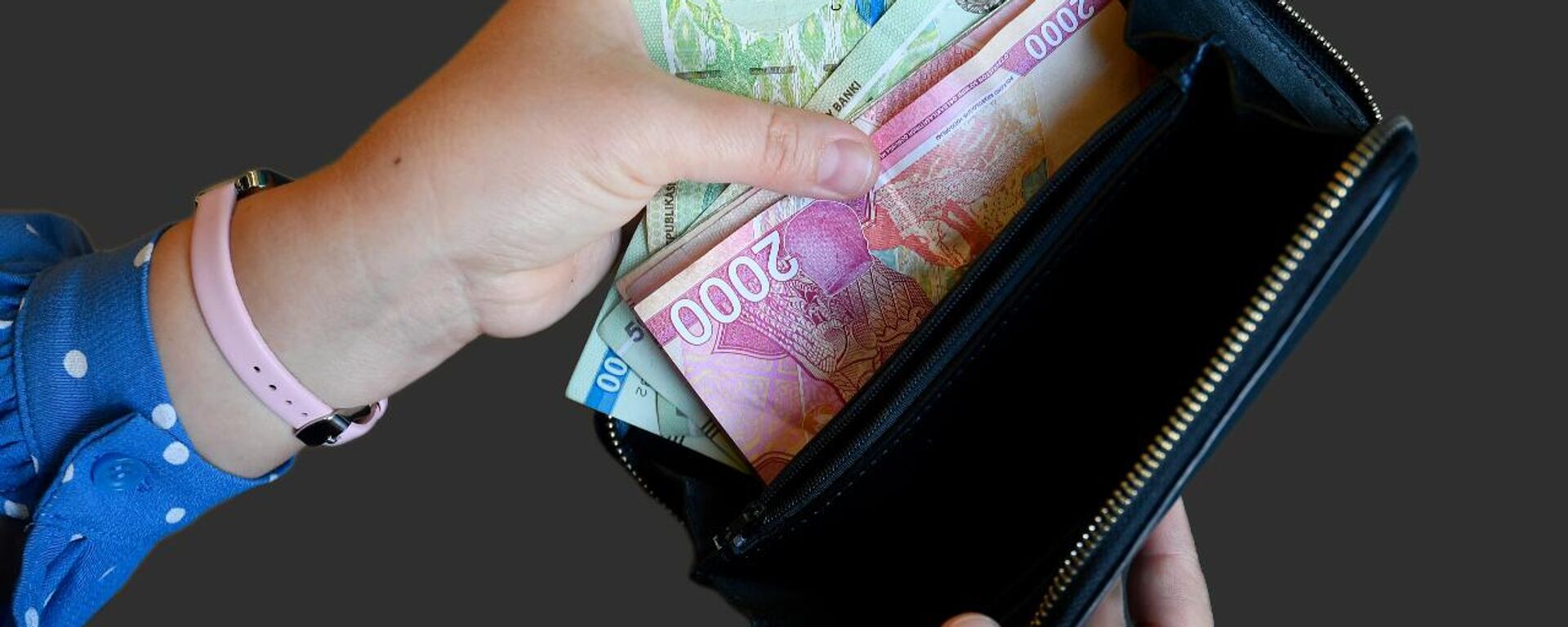 Сокращение бедности  - Sputnik Узбекистан, 1920, 19.08.2025