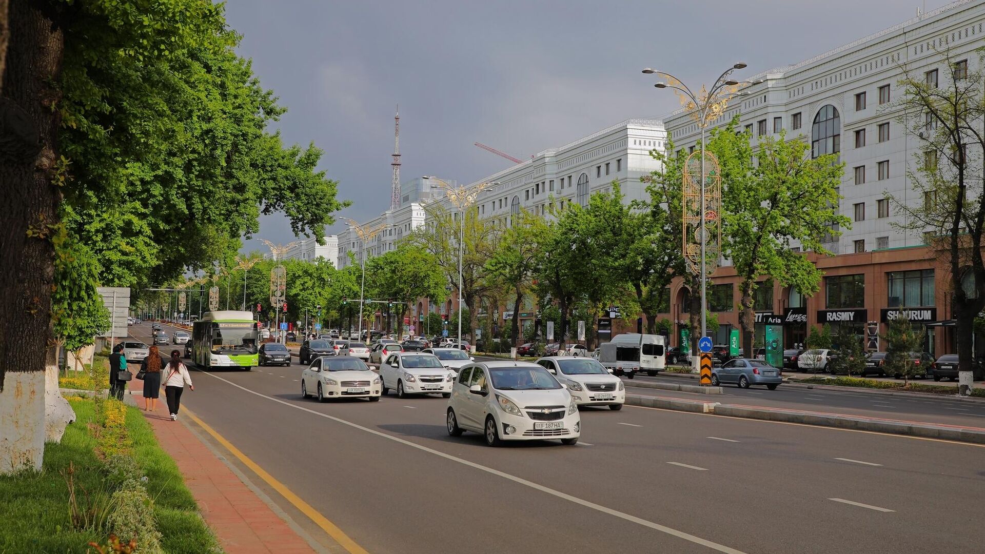 Улица Алишера Навои в Ташкенте - Sputnik Узбекистан, 1920, 10.10.2024