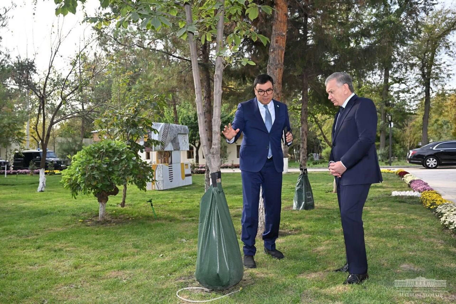 Prezident Shavkat Mirziyoyev 21-oktabrya posetil Sentralnoaziatskiy universitet izucheniya okrujayushey sredi i izmeneniya klimata – Green University. - Sputnik O‘zbekiston, 1920, 21.10.2024