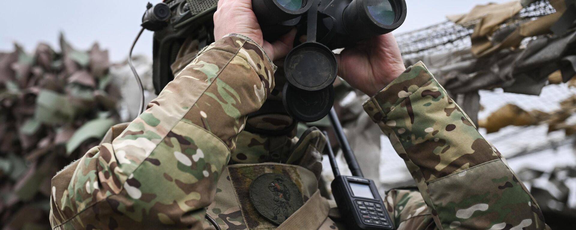 Военнослужащий 1430-го гвардейского мотострелкового полка ВС РФ на Запорожском направлении специальной военной операции. - Sputnik Узбекистан, 1920, 18.02.2026