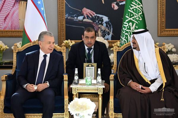 Президент Узбекистана прибыл в Саудовскую Аравию Президент Узбекистана прибыл в Саудовскую Аравию - Sputnik Узбекистан