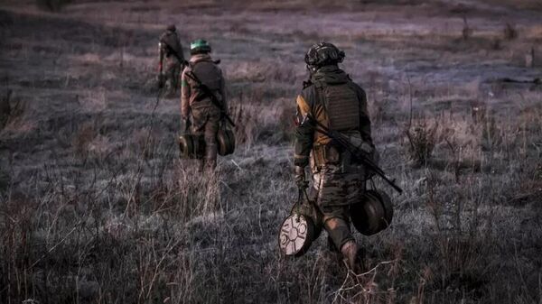 Украинские военные. Архивное фото - Sputnik Узбекистан