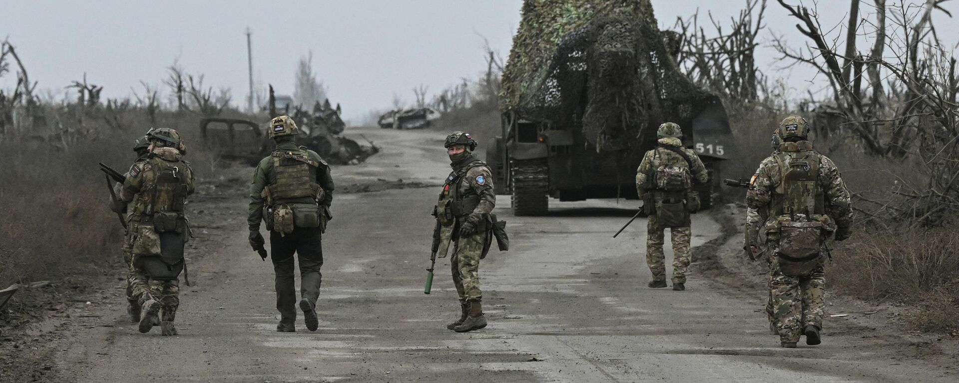 Расчистка и разминирование дорог в Покровском районе ДНР саперами 12-й инженерно-саперной бригады группировки войск Центр - Sputnik Узбекистан, 1920, 31.12.2024