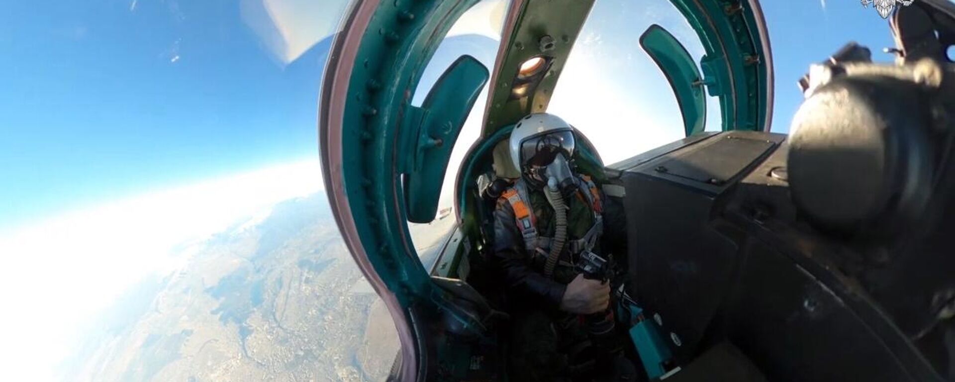 Экипажи самолетов Миг-31 выполняют задачи по патрулированию в зоне СВО - Sputnik Узбекистан, 1920, 10.10.2025