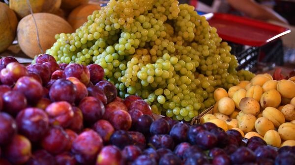 Центральный рынок в Сухуме - Sputnik Ўзбекистон